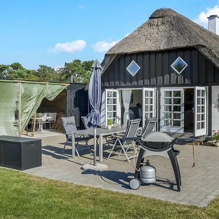 Ronja - 1-3km From The Sea By Interhome *