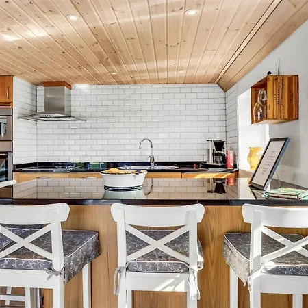 Ronja - 1-3km From The Sea By Interhome
