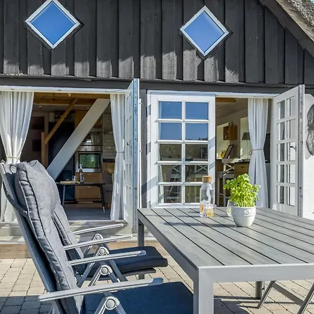 Ronja - 1-3km From The Sea By Interhome
