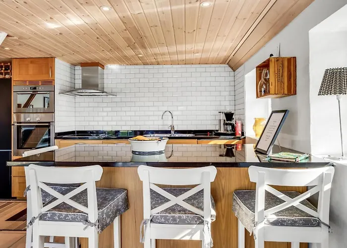 Ronja - 1-3km From The Sea By Interhome