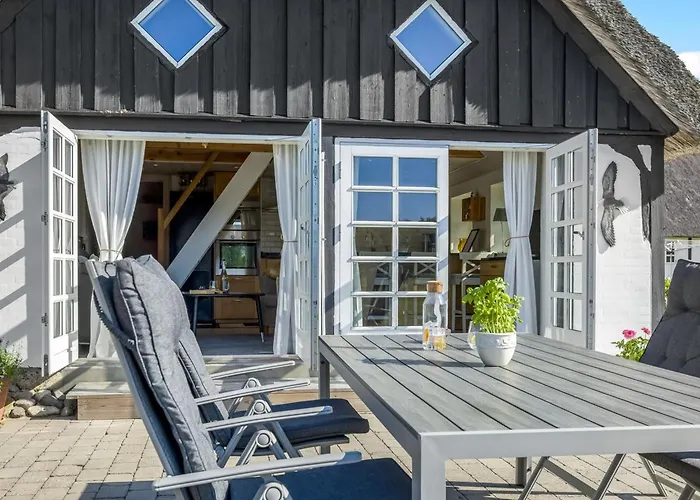 Ronja - 1-3km From The Sea By Interhome